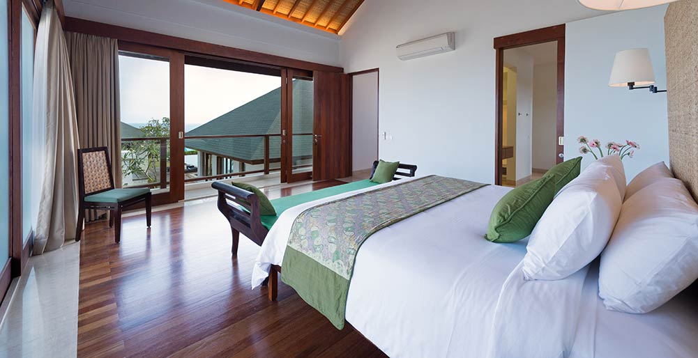 Pandawa Cliff Estate - Villa Marie - Upstairs king bedroom